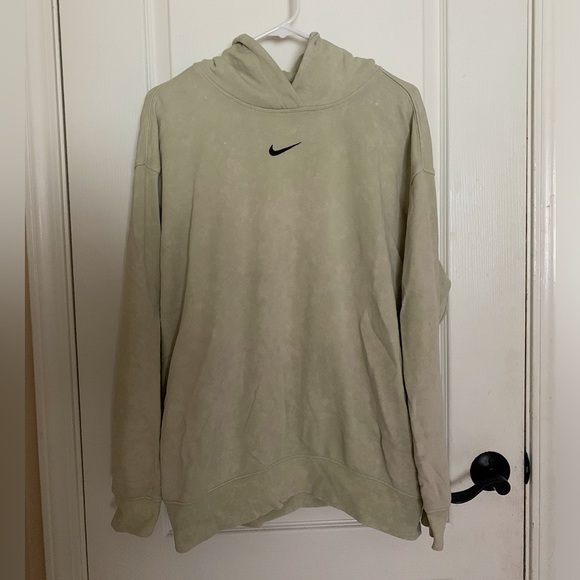 Nike Women’s Light Green Hoodie - Size Medium - Picture 2 of 7